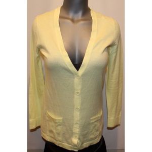 CLASSIC V-NECK CARDI FOR WOMEN